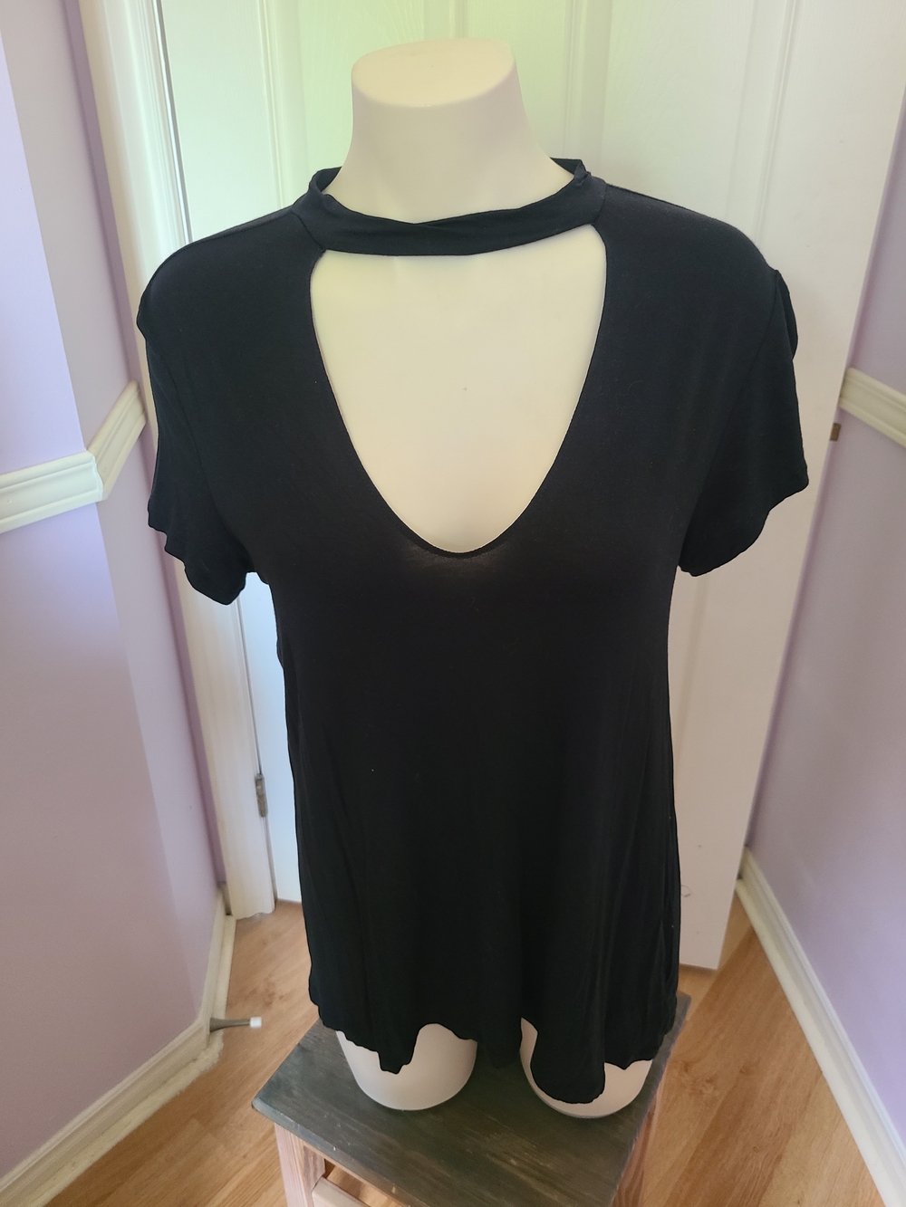 American Eagle Outfitters Black Short Sleeve Top with Cutout Neck